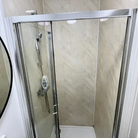 Lovely Self Contained Studio Now Available Londres Exterior foto