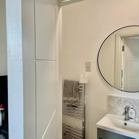 Lovely Self Contained Studio Now Available Londres Exterior foto